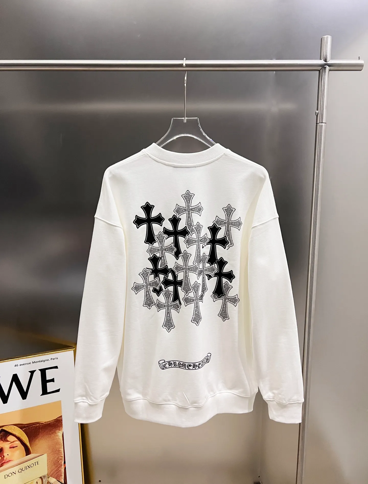 🅿️280 CH Crowe 2025 Autumn and Winter New Style Round Neck Long Sleeve Sweater Cross Patch Leather + Customized Hardware Metal Horseshoe Sanskrit Characters + Middle Eastern Australian Diamond Design Craftsmanship The real thing is great🔥Same style for men and women, loose version Size S M L XL XXL Five sizes Black White